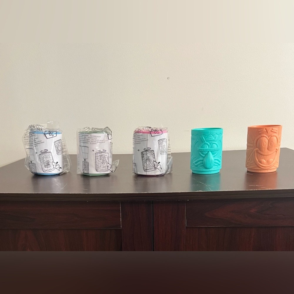 SpongeBob limited edition Burger King cups set of 5 used $50 set or bestoffer